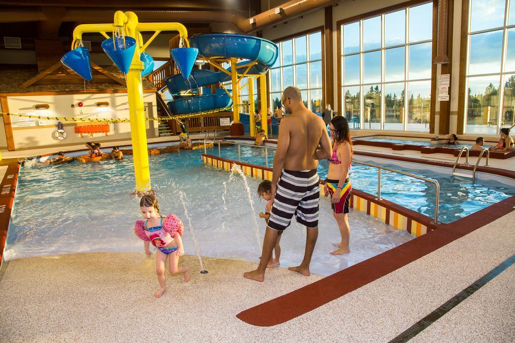 Elkhorn Resort, Spa, And Conference Centre Wasagaming Exterior foto
