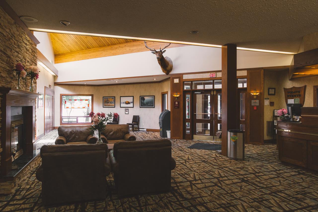 Elkhorn Resort, Spa, And Conference Centre Wasagaming Exterior foto