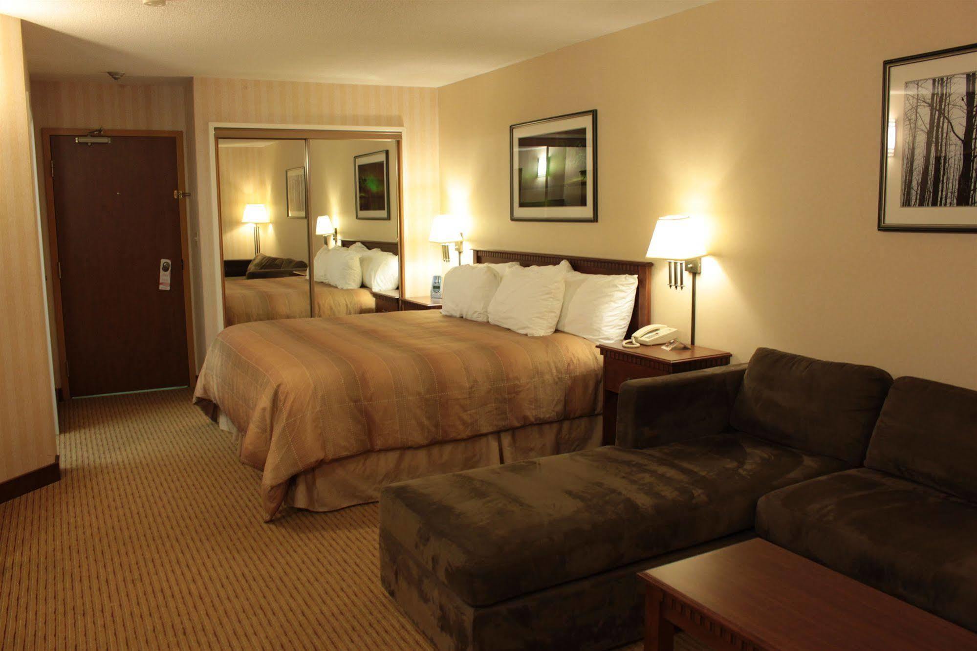 Elkhorn Resort, Spa, And Conference Centre Wasagaming Exterior foto